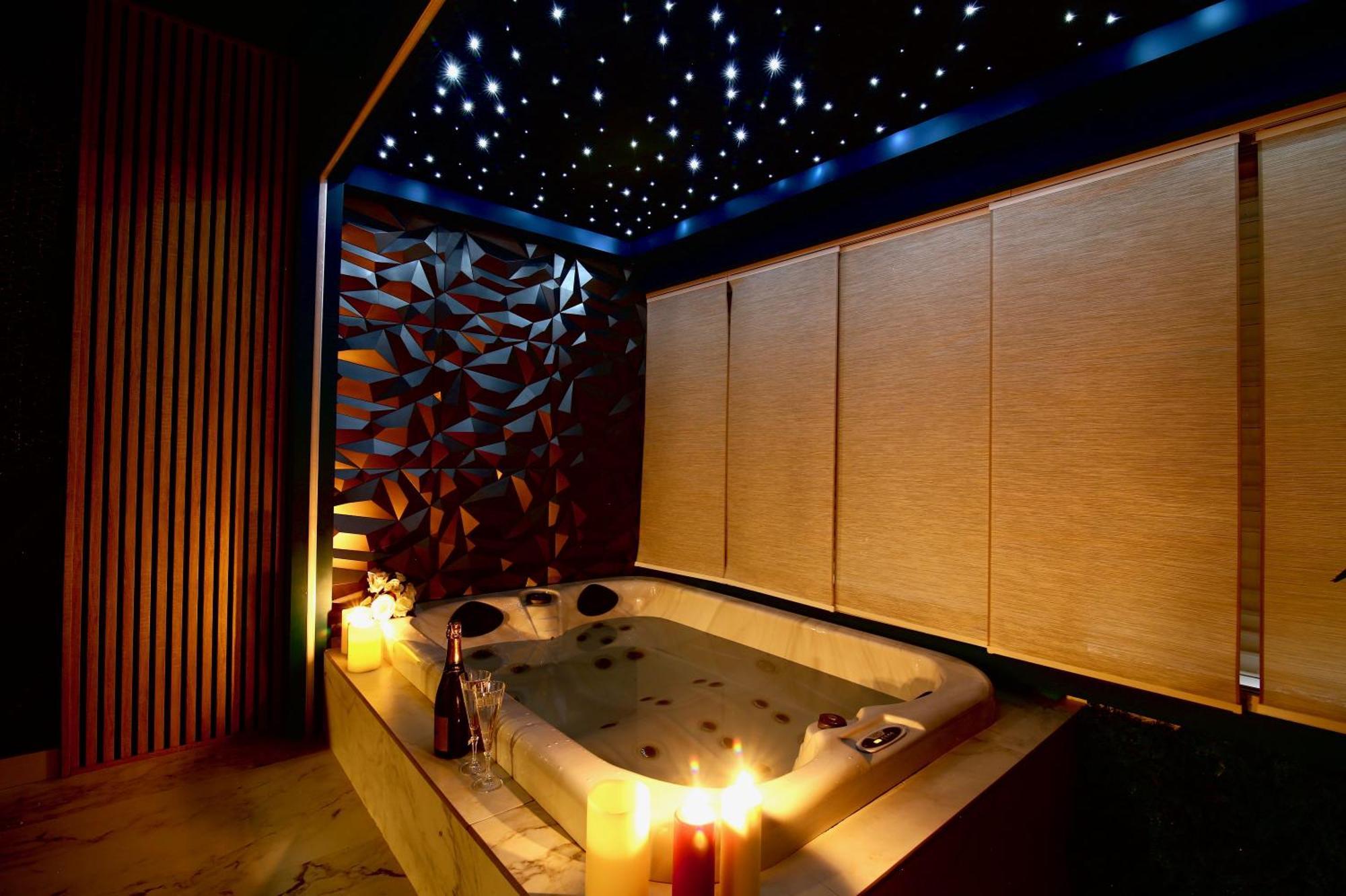 Flower Suite And Spa La Seyne-sur-Mer Exterior photo